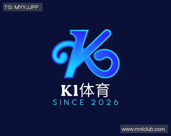 足球明星训练鞋时尚搭配女孩的运动魅力展现与风格解析
